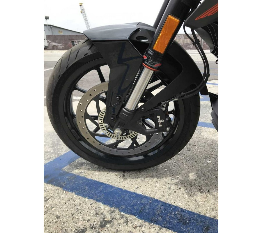 2023 KTM Duke 390