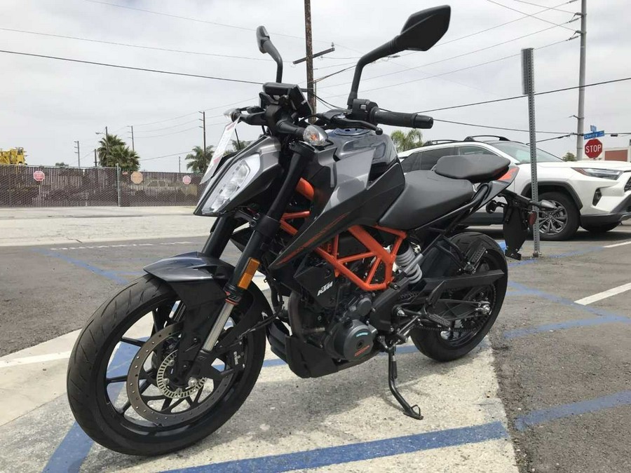 2023 KTM Duke 390