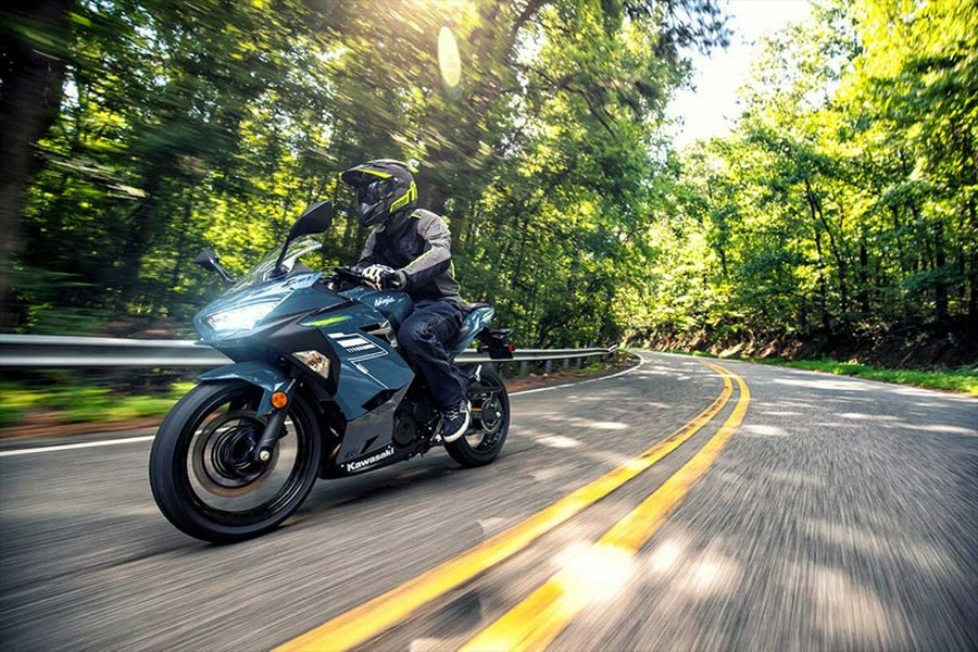 2022 Kawasaki Ninja 400 ABS