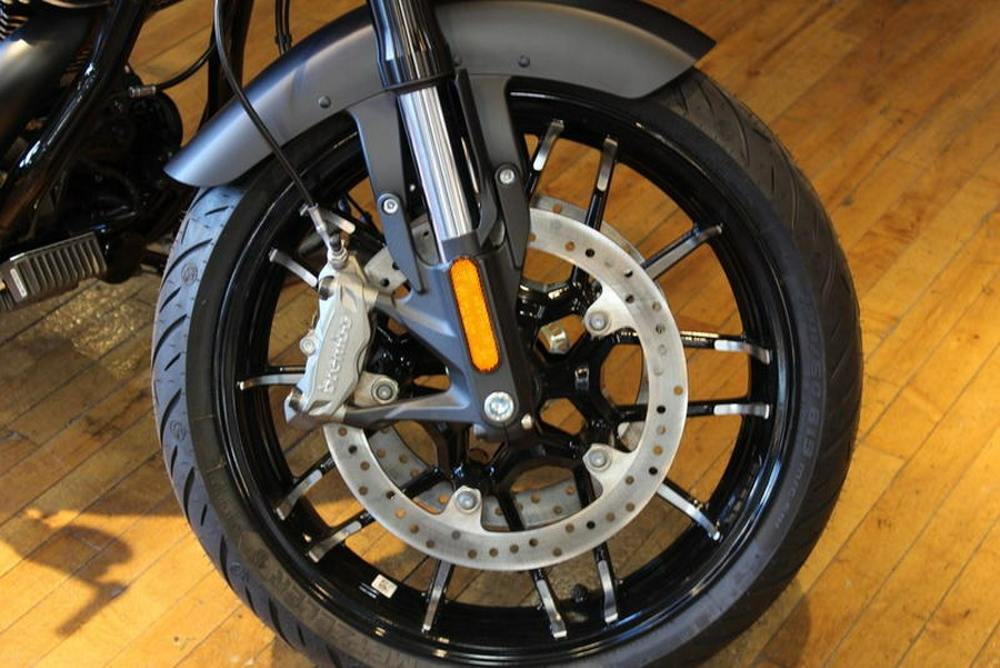 2026 Indian Motorcycle® Sport Chief Black Smoke