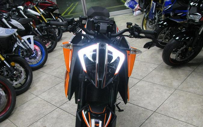 2022 KTM 1290 Super Duke R EVO