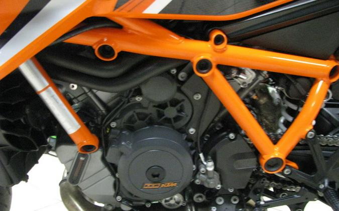 2022 KTM 1290 Super Duke R EVO