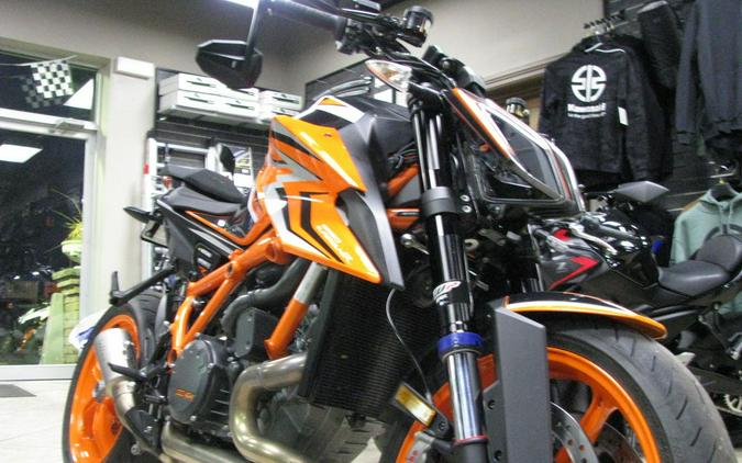 2022 KTM 1290 Super Duke R EVO