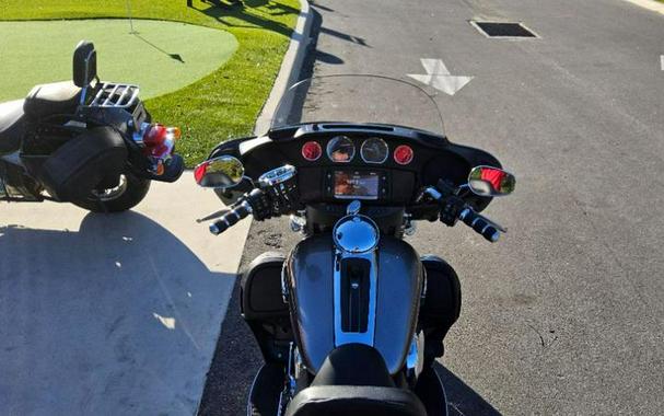 2016 Harley-Davidson® TRI Glide Flhtcutg