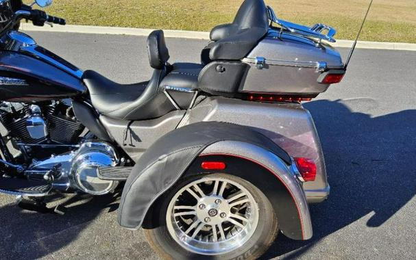 2016 Harley-Davidson® TRI Glide Flhtcutg