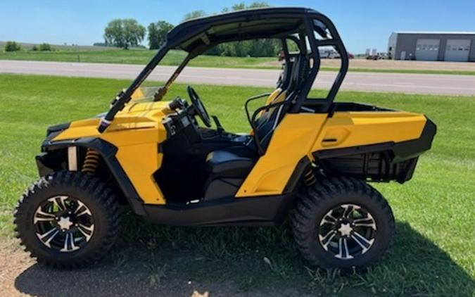2014 Can-Am® 2014 Commander DPS 800 Yellow