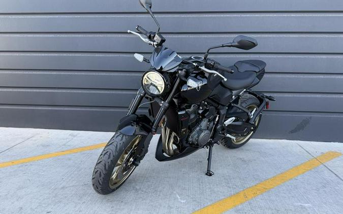 2026 Triumph Trident 800 Jet black