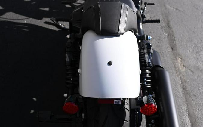 2024 Indian Motorcycle® Sport Chief Ghost White Metallic Smoke