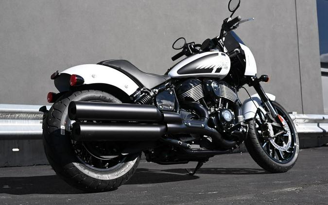 2024 Indian Motorcycle® Sport Chief Ghost White Metallic Smoke