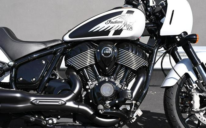 2024 Indian Motorcycle® Sport Chief Ghost White Metallic Smoke