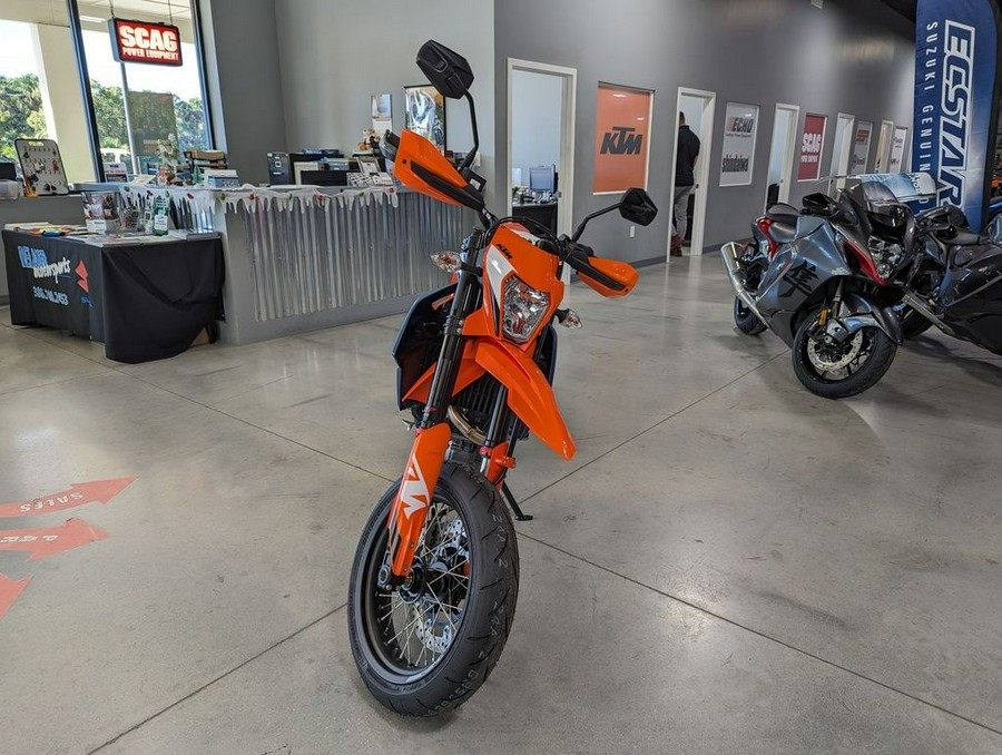 2024 KTM 690 SMC R