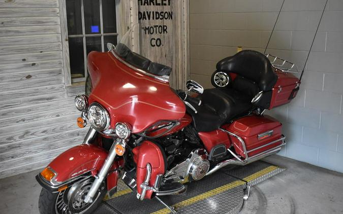 2011 Harley-Davidson® FLHTCU - Ultra Classic® Electra Glide®