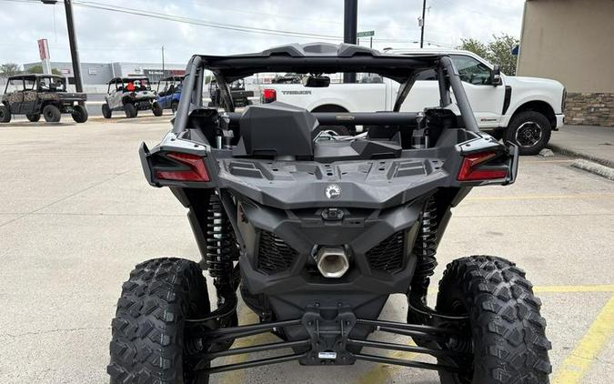 2026 Can-Am® Maverick X3 X ds Turbo RR Triple Black_4.5 in