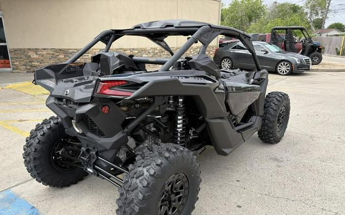 2026 Can-Am® Maverick X3 X ds Turbo RR Triple Black_4.5 in