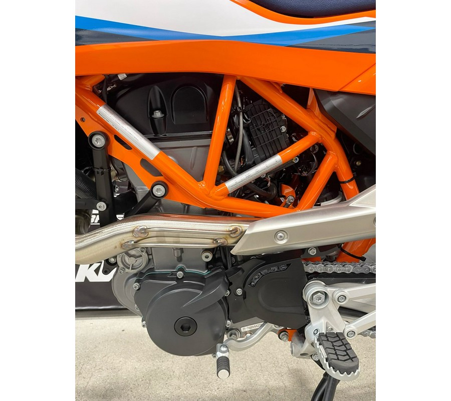 2023 KTM 690 SMC R