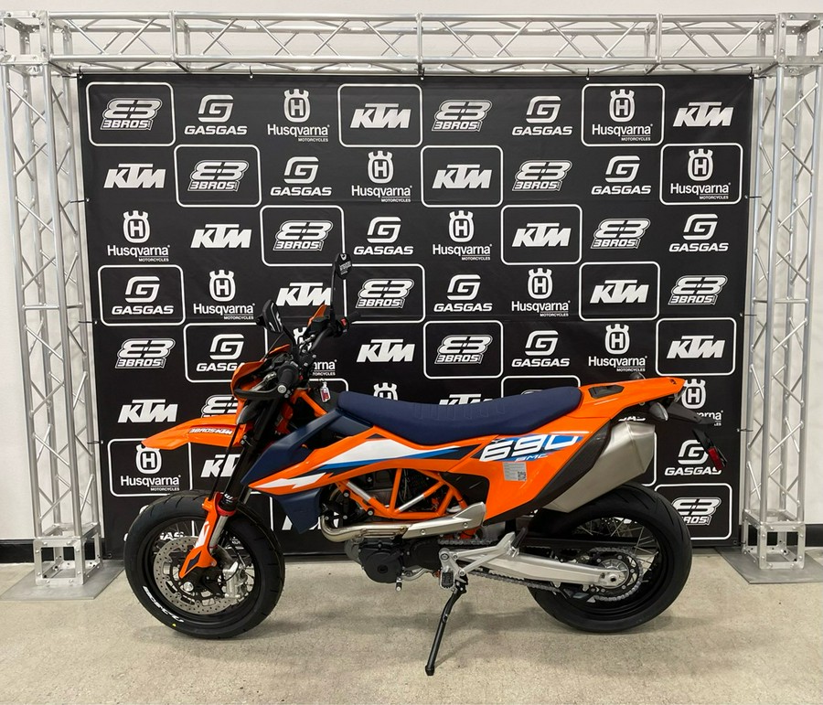 2023 KTM 690 SMC R