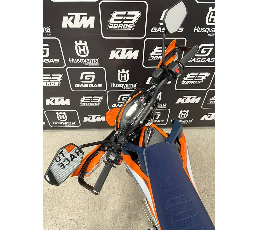 2023 KTM 690 SMC R