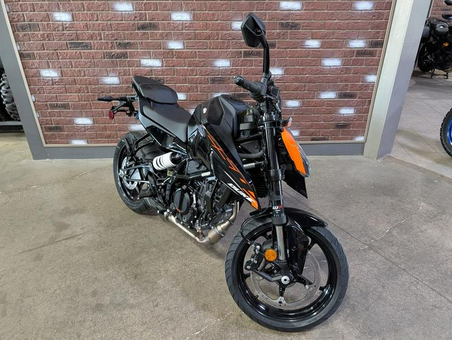 2026 KTM 250 Duke