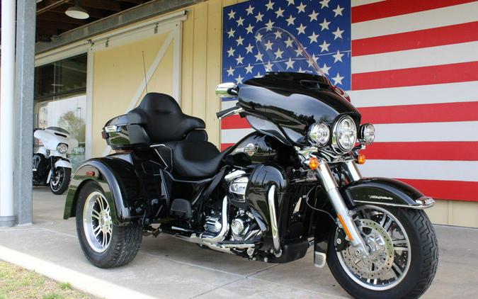 2022 Harley-Davidson® FLHTCUTG - Tri Glide® Ultra