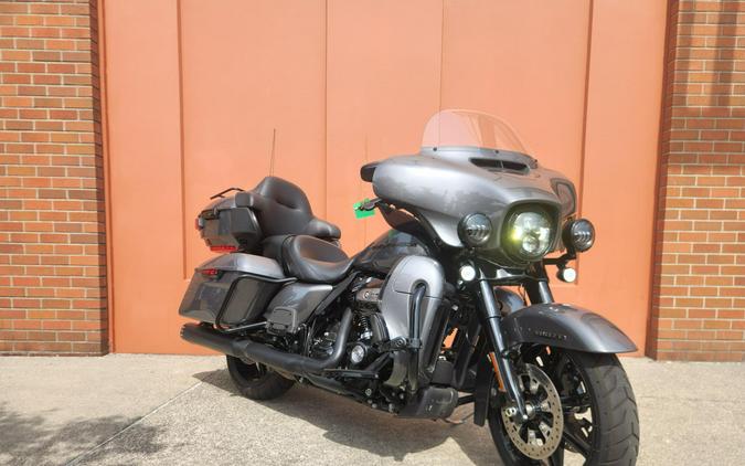 Harley-Davidson® Ultra Limited Gauntlet Gray Metallic/Vivid Black