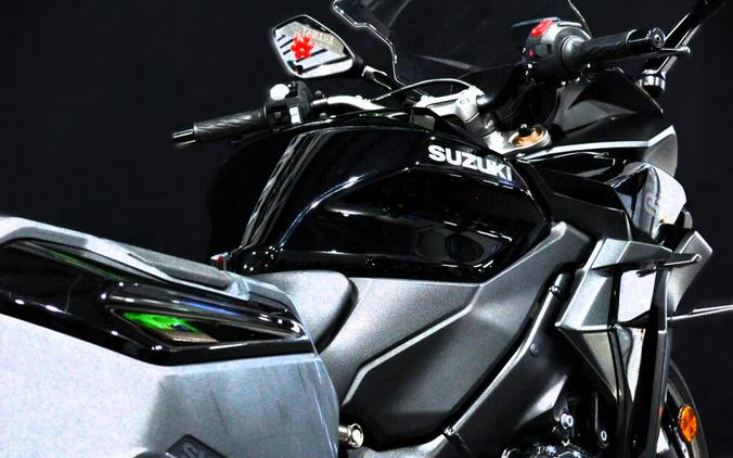 2024 Suzuki GSX-S1000GT+ Glass Sparkle Black