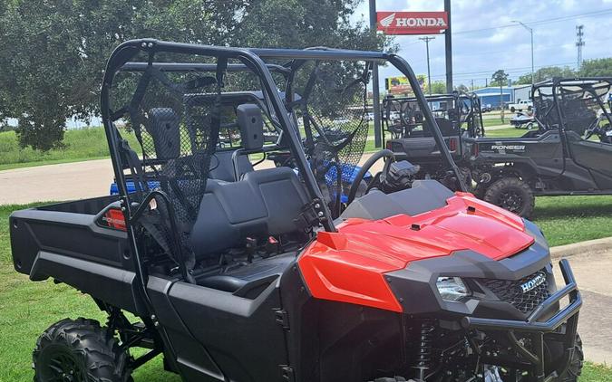 2026 PIONEER 700-2 DELUXE RED