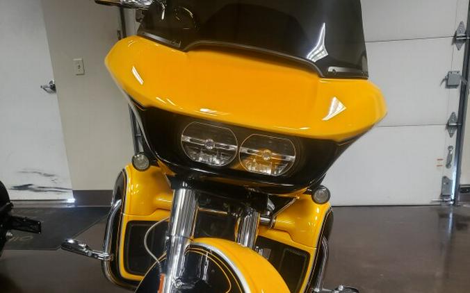 2022 Harley-Davidson® CVO™ Road Glide® Limited Hightail Yellow Pearl