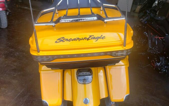 2022 Harley-Davidson® CVO™ Road Glide® Limited Hightail Yellow Pearl