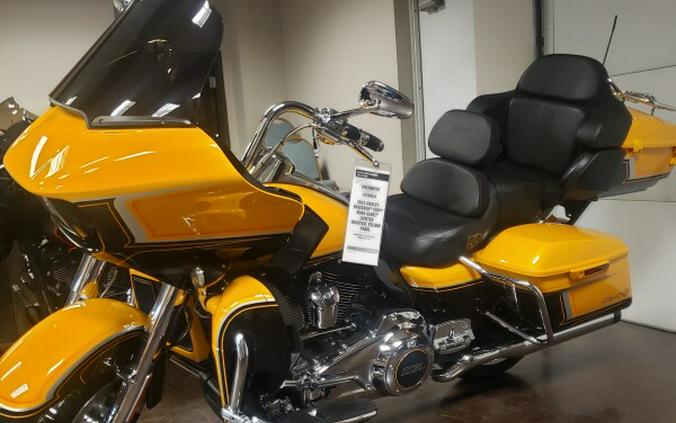 2022 Harley-Davidson® CVO™ Road Glide® Limited Hightail Yellow Pearl