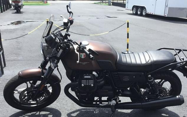 2019 Moto Guzzi V7 III Stone