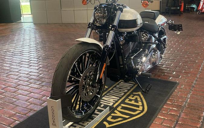 2024 Harley-Davidson FXBR - Breakout