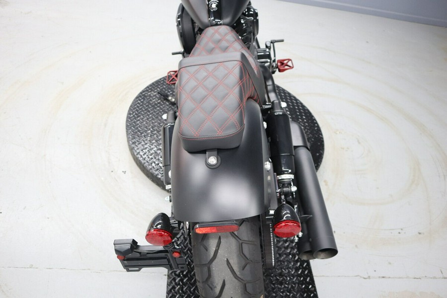 2023 Indian Motorcycle Chief Bobber Dark Horse