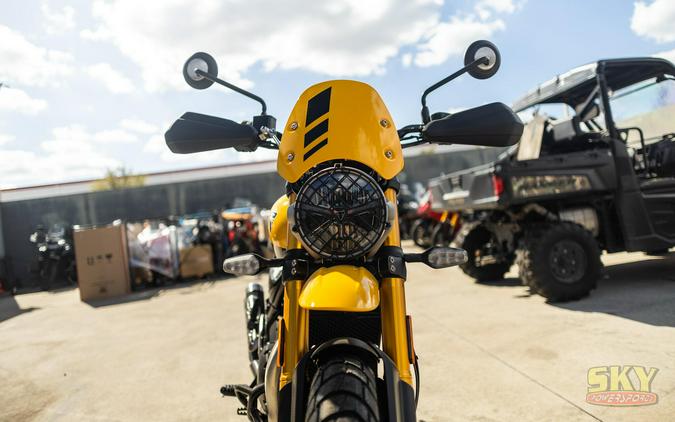 2026 Triumph Scrambler 400 XC