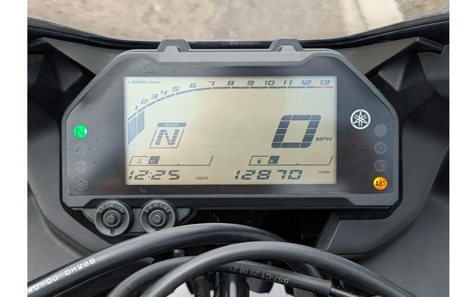 2021 YZF-R3 - Yamaha