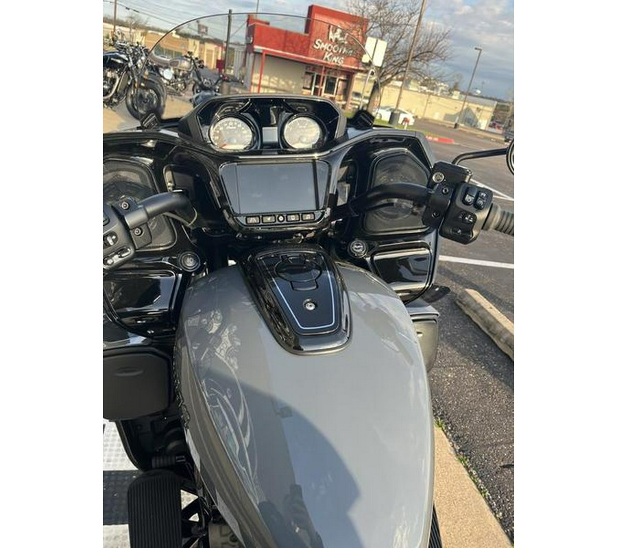 2024 Indian Motorcycle® Pursuit® Dark Horse® Stealth Gray