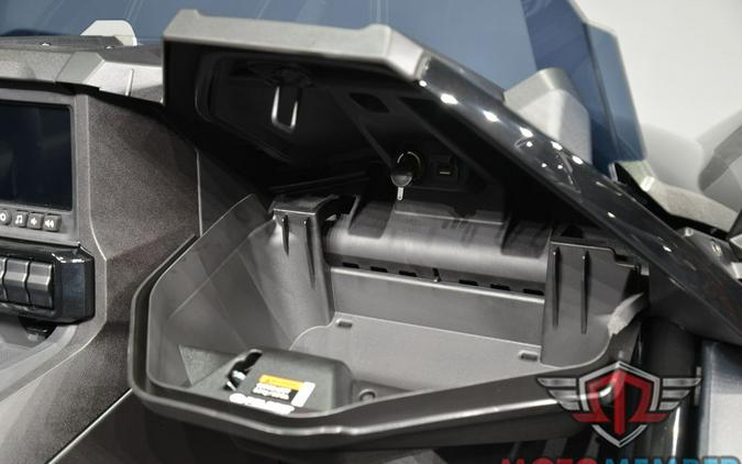 2025 Polaris Slingshot® SLR (AutoDrive)