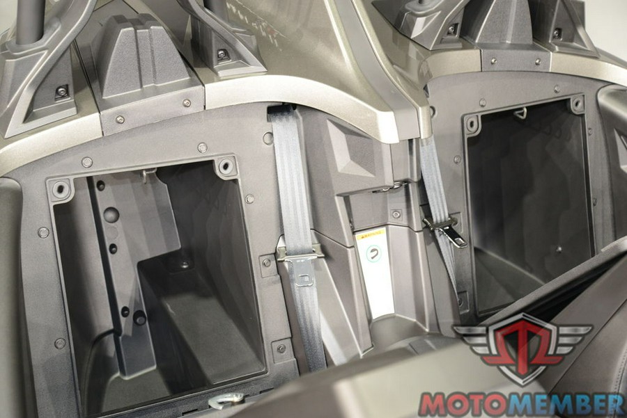 2025 Polaris Slingshot® SLR (AutoDrive)