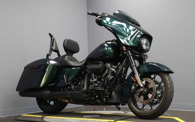 2021 Harley-Davidson® Street Glide® Special Snake Venom - Black Finish