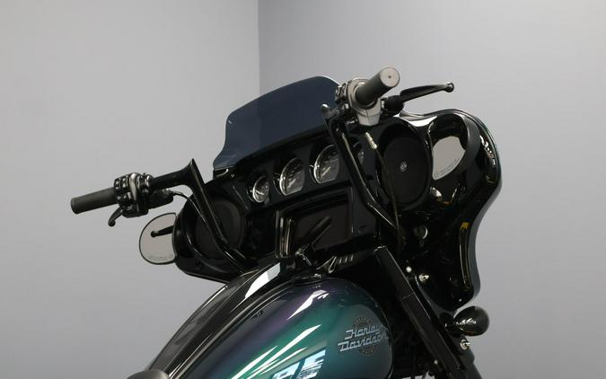 2021 Harley-Davidson® Street Glide® Special Snake Venom - Black Finish
