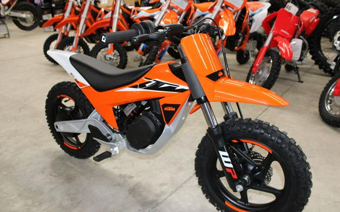 FIRST LOOK! THE ALUMINUM FRAMED 2024 KTM SX-E 2 IS COMING SOON