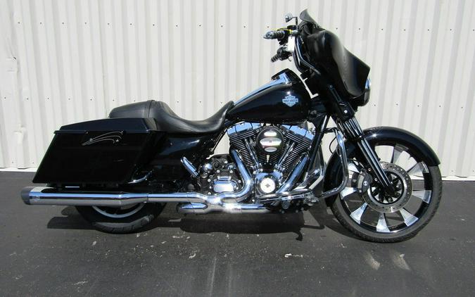 2012 Harley-Davidson® FLHX - Street Glide®