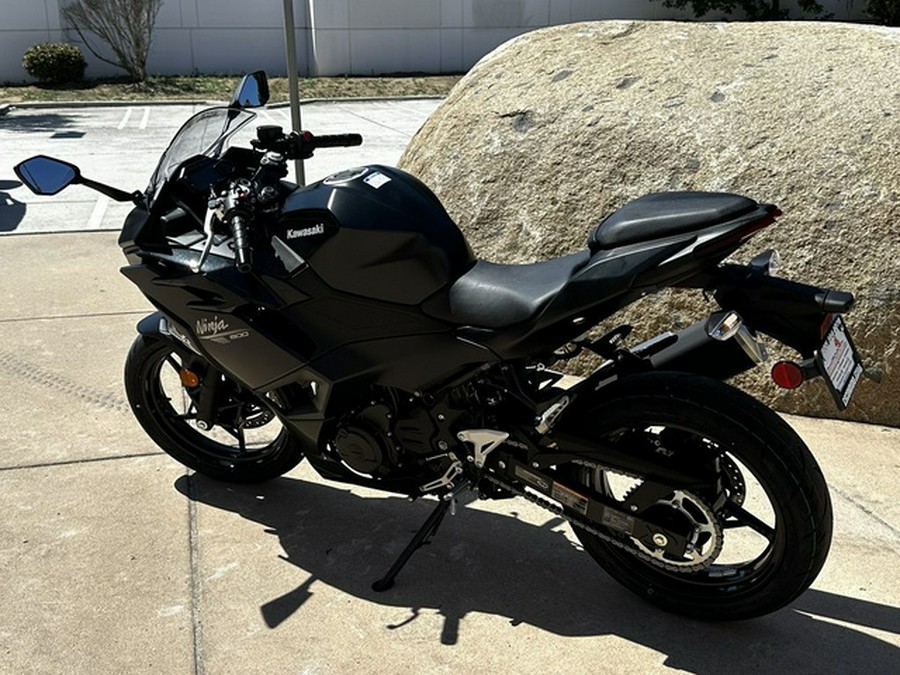 2026 Kawasaki Ninja 500 Metallic Flat Spark Black