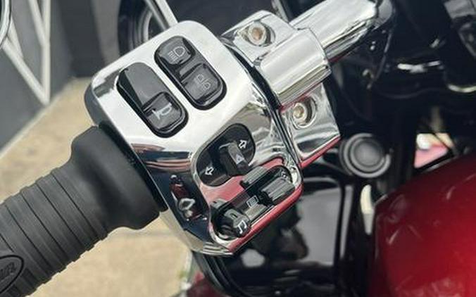 2024 Indian Motorcycle® Pursuit® Limited® with PowerBand Audio Package Sunset Red Metallic