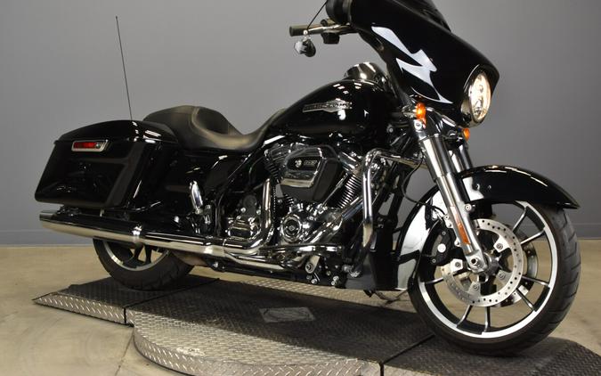 2022 Harley-Davidson Street Glide