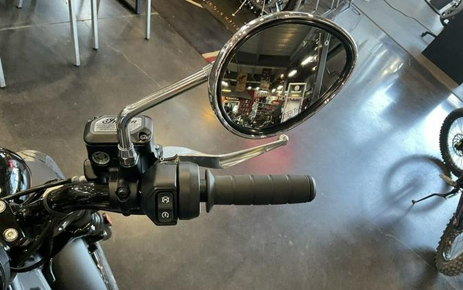 2025 Indian Sport Scout Limited Black Metallic