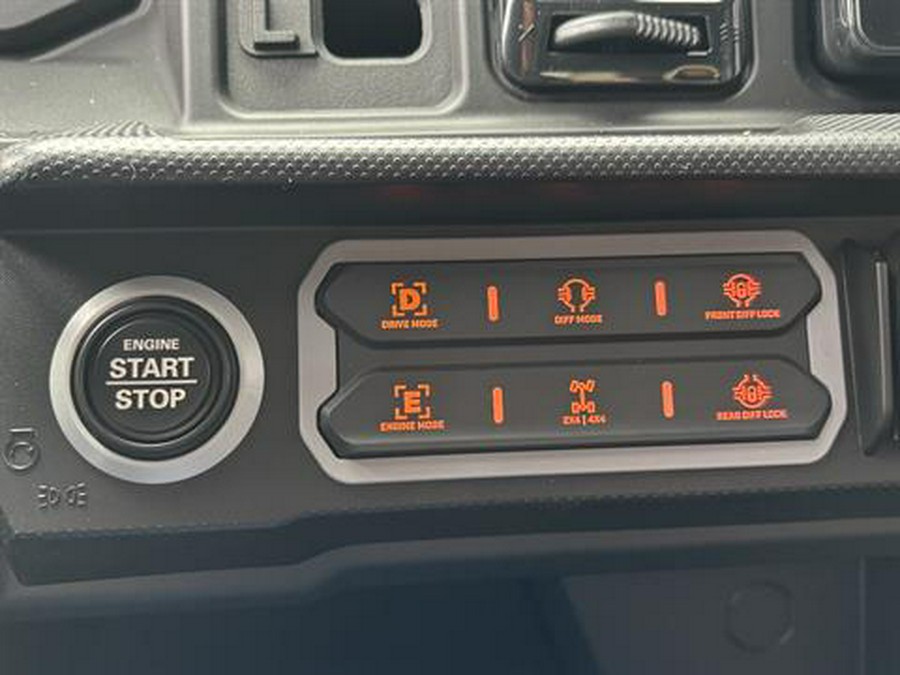 2026 Can-Am Defender MAX Lone Star CAB HD11