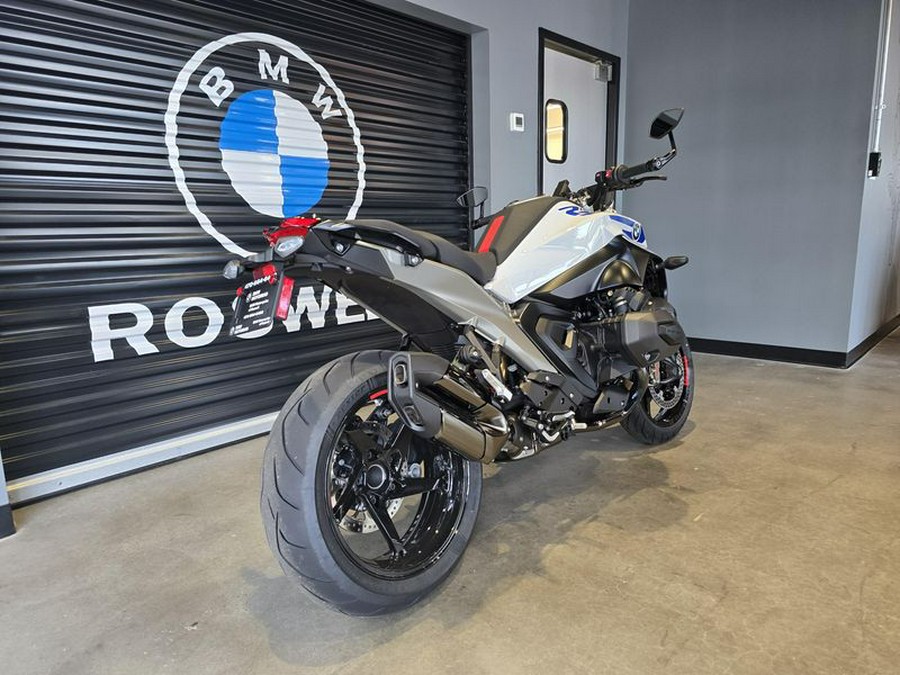 2026 BMW R 1300 R