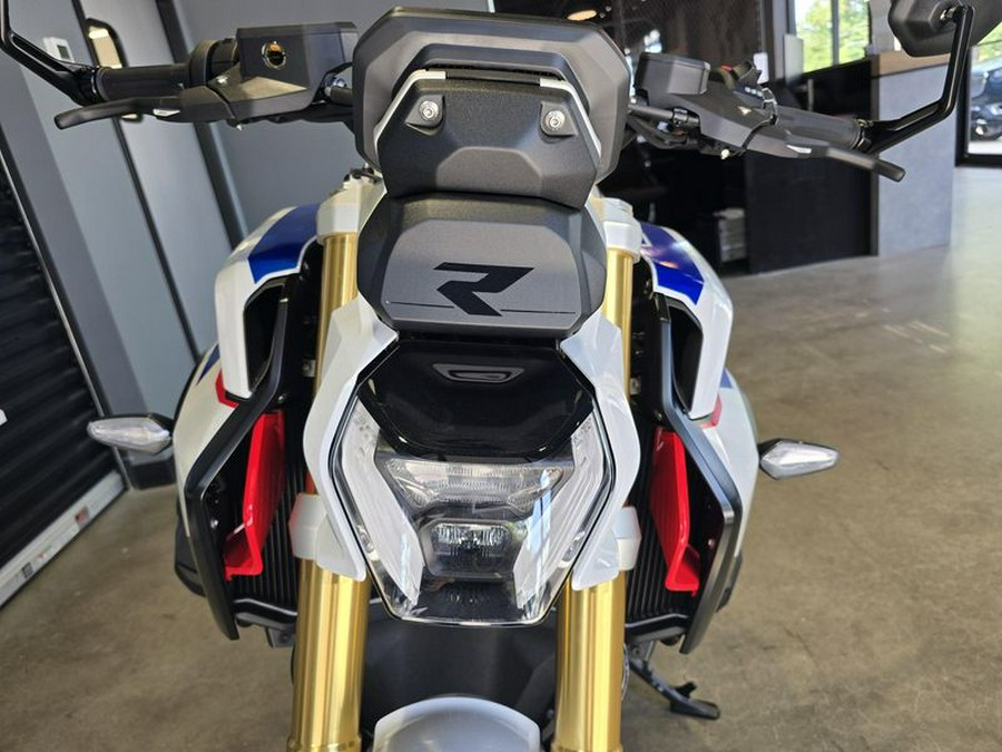 2026 BMW R 1300 R
