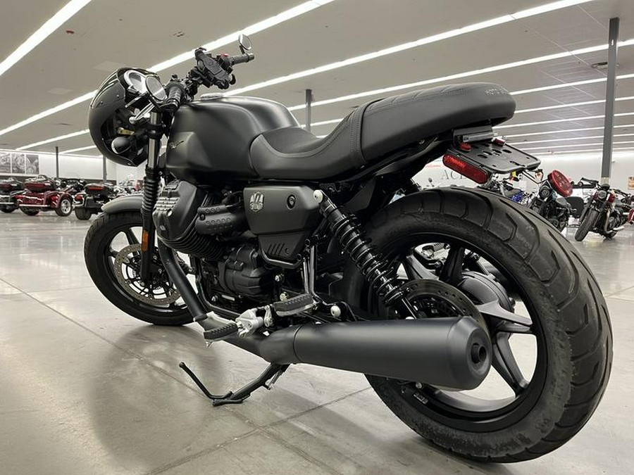 2021 Moto Guzzi V7 Stone E5