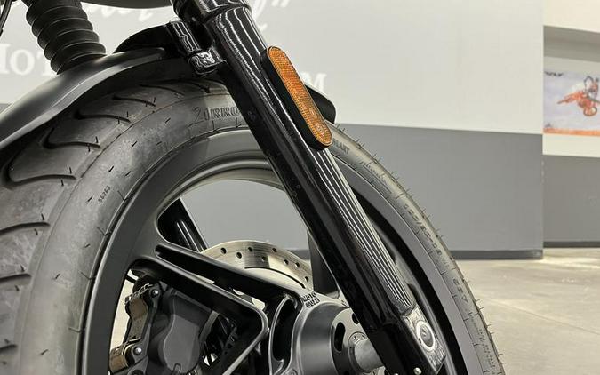 2021 Moto Guzzi V7 Stone E5